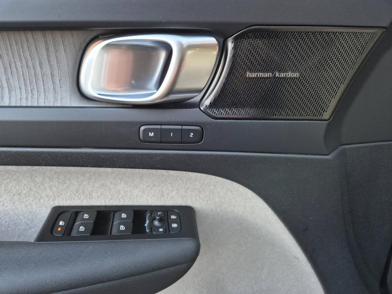 Photo 18 de l’annonce de VOLVO XC40 d’occasion à vendre à AVIGNON