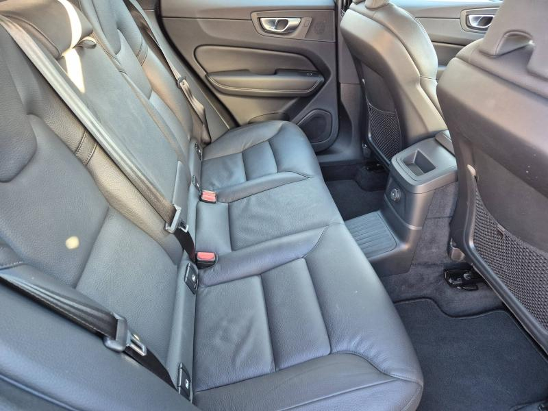 Photo 15 de l’annonce de VOLVO XC60 d’occasion à vendre à AVIGNON