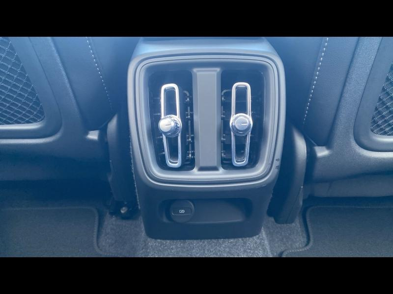 Photo 10 de l’annonce de VOLVO XC40 d’occasion à vendre à AIX-EN-PROVENCE