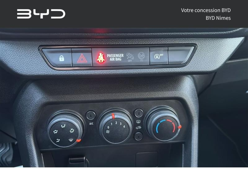 Photo 14 de l’annonce de DACIA Sandero d’occasion à vendre à NIMES