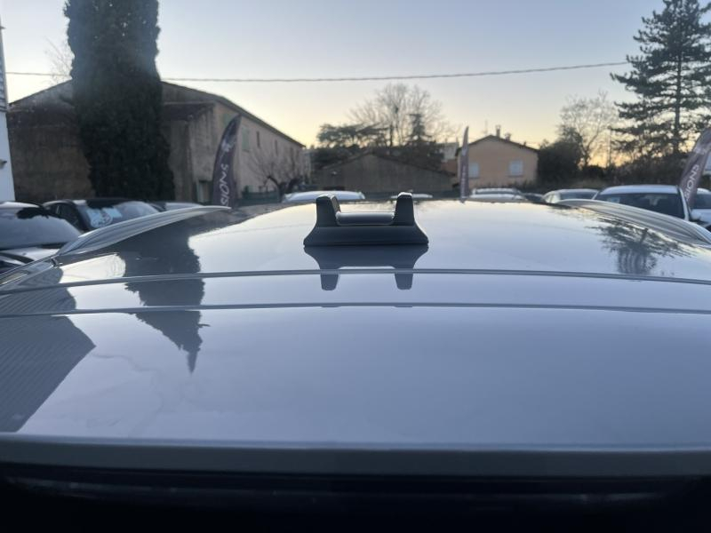 Photo 12 de l’annonce de FORD Kuga d’occasion à vendre à BRIGNOLES