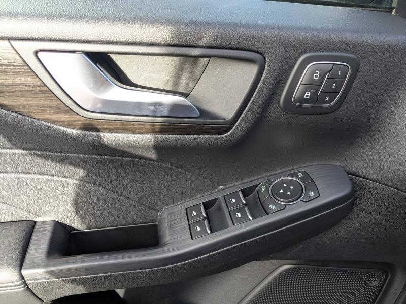 Photo 4 de l’annonce de FORD Kuga d’occasion à vendre à CARCASSONNE