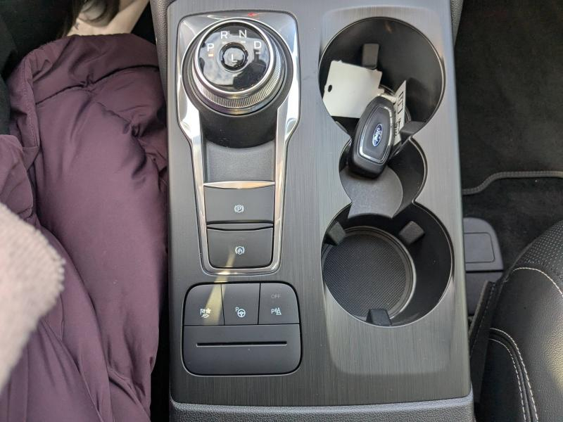 Photo 19 de l’annonce de FORD Kuga d’occasion à vendre à CARCASSONNE