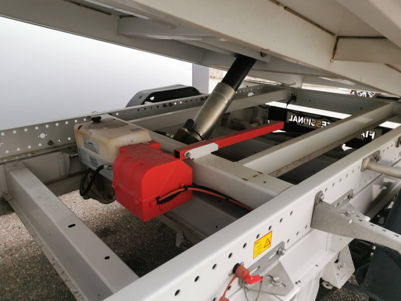 Photo 10 de l’annonce de FIAT Ducato CCb VUL d’occasion à vendre à VITROLLES