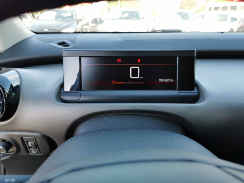 Photo 13 de l’annonce de CITROEN C4 Cactus d’occasion à vendre à VITROLLES