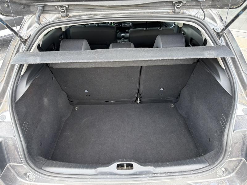 Photo 19 de l’annonce de CITROEN C4 Cactus d’occasion à vendre à VITROLLES