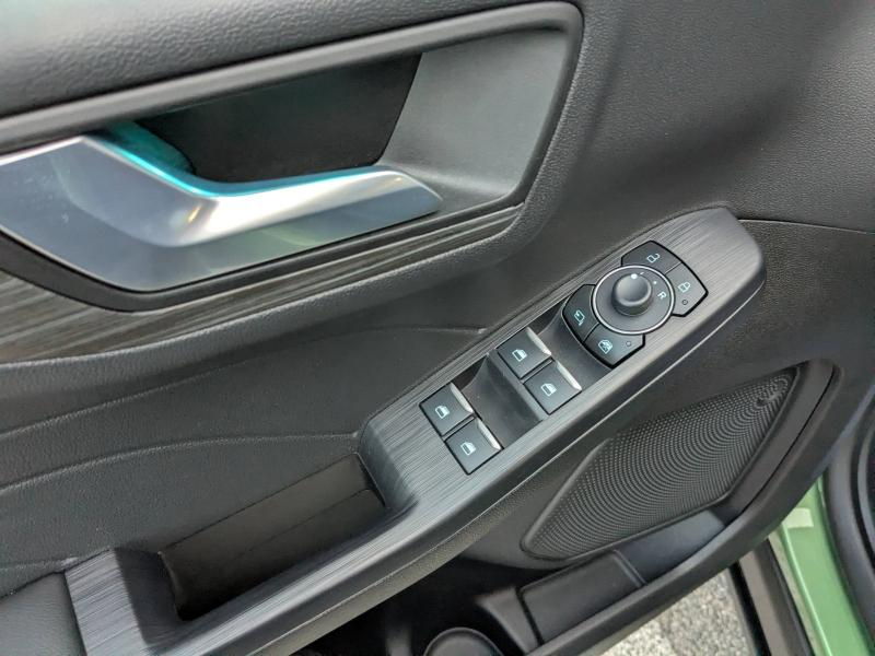 Photo 8 de l’annonce de FORD Kuga d’occasion à vendre à LA VALETTE