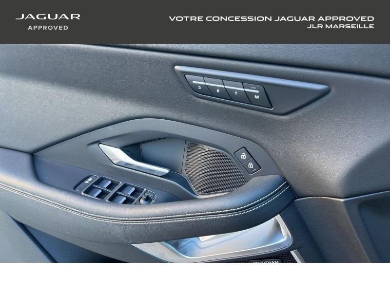 Photo 16 de l’annonce de JAGUAR E-Pace d’occasion à vendre à MARSEILLE