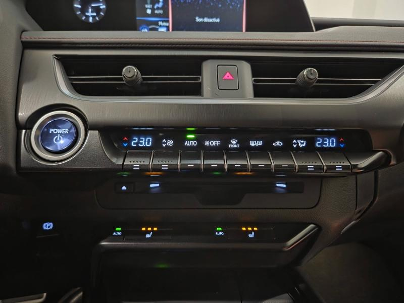 Photo 7 de l’annonce de LEXUS UX d’occasion à vendre à AUBIÈRE