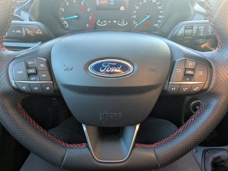 Photo 15 de l’annonce de FORD Fiesta d’occasion à vendre à FRÉJUS