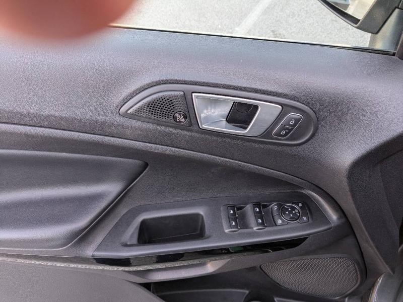 Photo 18 de l’annonce de FORD EcoSport d’occasion à vendre à BRIGNOLES