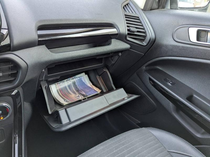 Photo 20 de l’annonce de FORD EcoSport d’occasion à vendre à BRIGNOLES