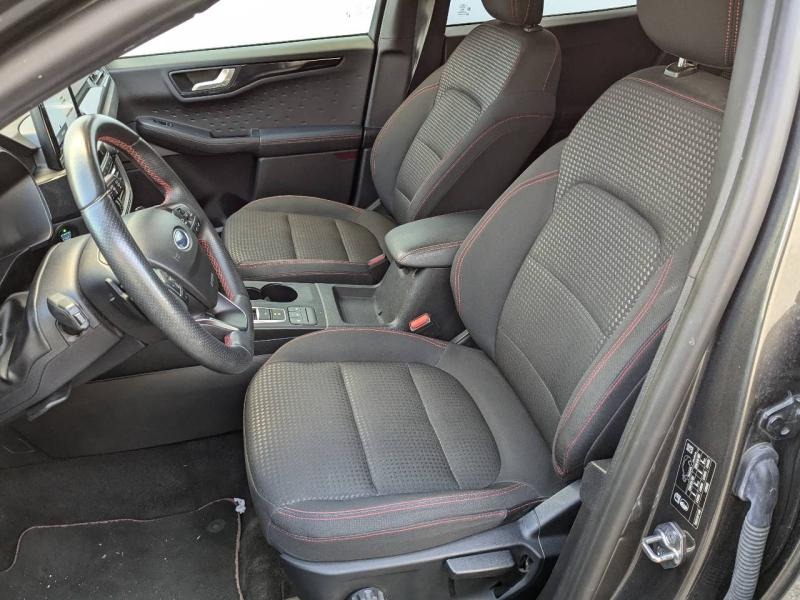 Photo 5 de l’annonce de FORD Kuga d’occasion à vendre à AUBAGNE