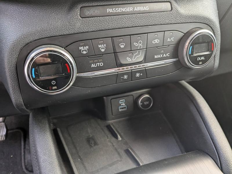 Photo 7 de l’annonce de FORD Kuga d’occasion à vendre à AUBAGNE