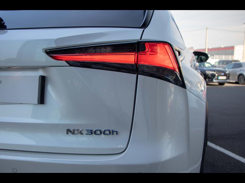 Photo 10 de l’annonce de LEXUS NX d’occasion à vendre à MONTFAVET