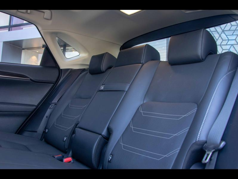 Photo 13 de l’annonce de LEXUS NX d’occasion à vendre à MONTFAVET