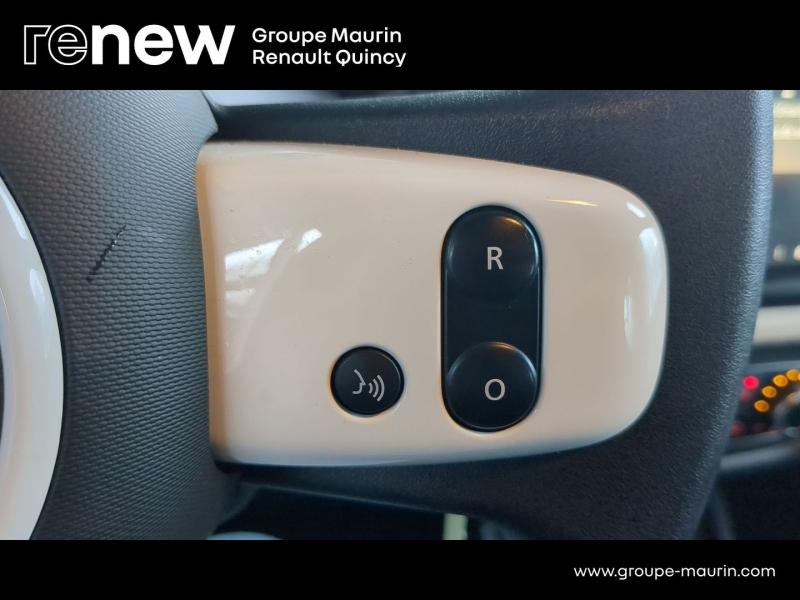 Photo 18 de l’annonce de RENAULT Twingo d’occasion à vendre à QUINCY-SOUS-SÉNART