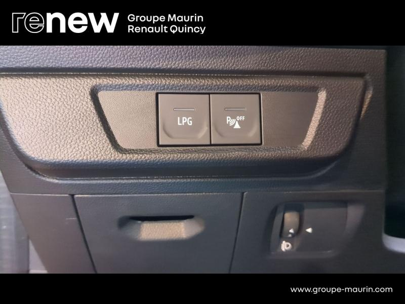 Photo 14 de l’annonce de DACIA Jogger d’occasion à vendre à QUINCY-SOUS-SÉNART