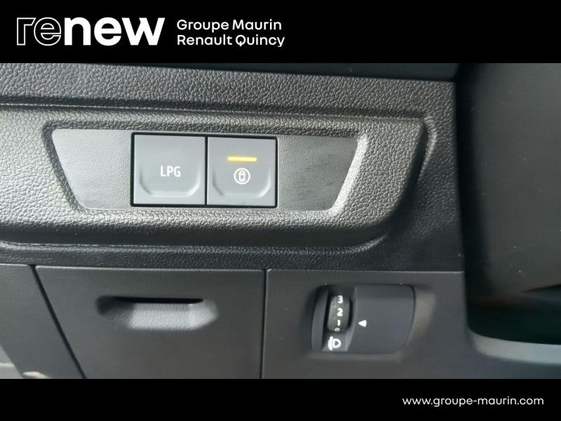 Photo 15 de l’annonce de DACIA Sandero d’occasion à vendre à QUINCY-SOUS-SÉNART