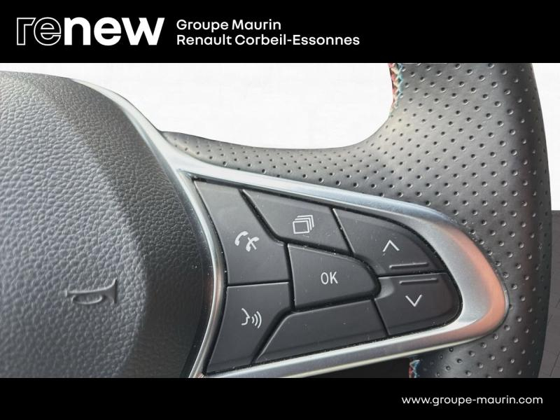 Photo 18 de l’annonce de RENAULT Clio d’occasion à vendre à CORBEIL-ESSONNES