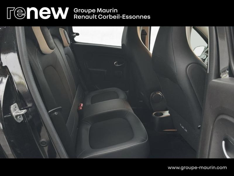 Photo 16 de l’annonce de RENAULT Twingo d’occasion à vendre à CORBEIL-ESSONNES
