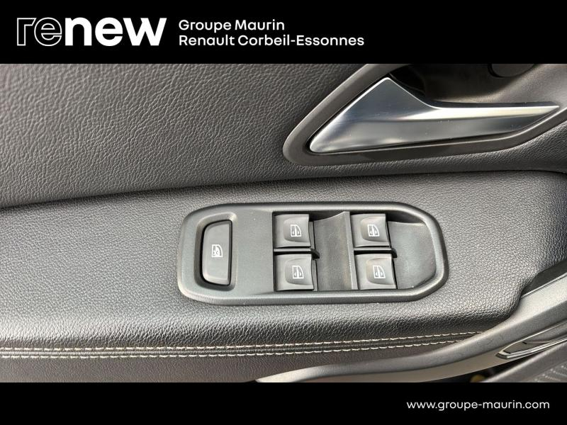 Photo 19 de l’annonce de DACIA Duster d’occasion à vendre à CORBEIL-ESSONNES