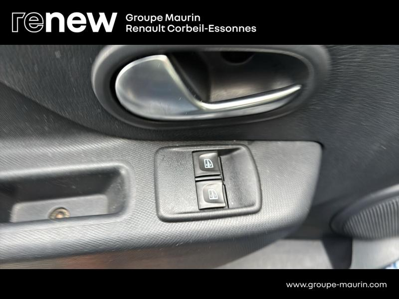 Photo 18 de l’annonce de DACIA Sandero d’occasion à vendre à CORBEIL-ESSONNES