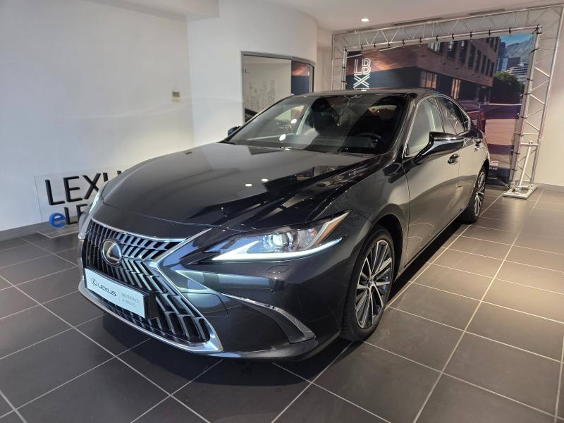 Photo 3 de l’annonce de LEXUS ES d’occasion à vendre à AUBIÈRE