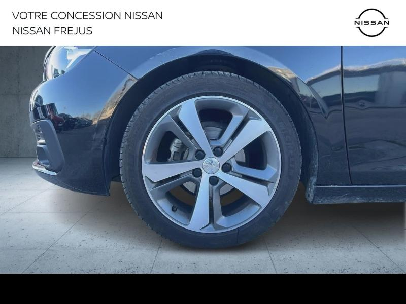 Photo 9 de l’annonce de PEUGEOT 308 d’occasion à vendre à FRÉJUS