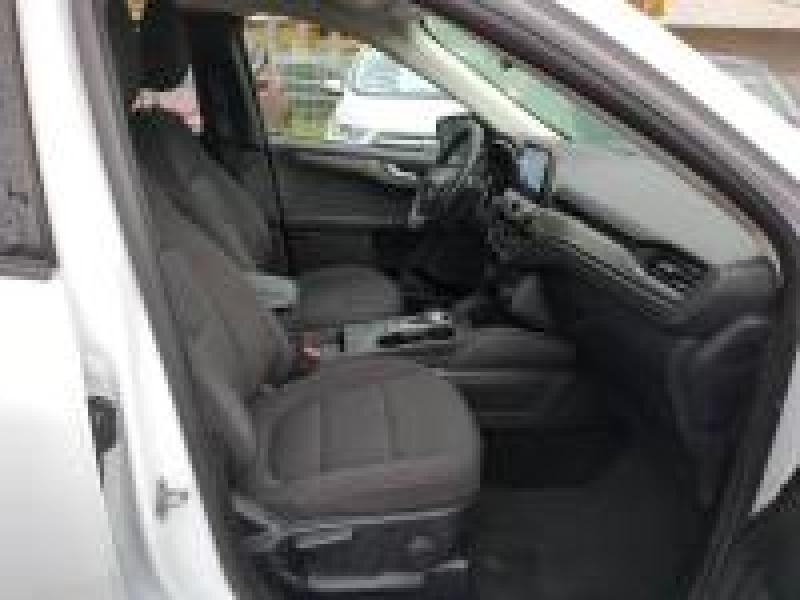 Photo 16 de l’annonce de FORD Kuga d’occasion à vendre à NÎMES