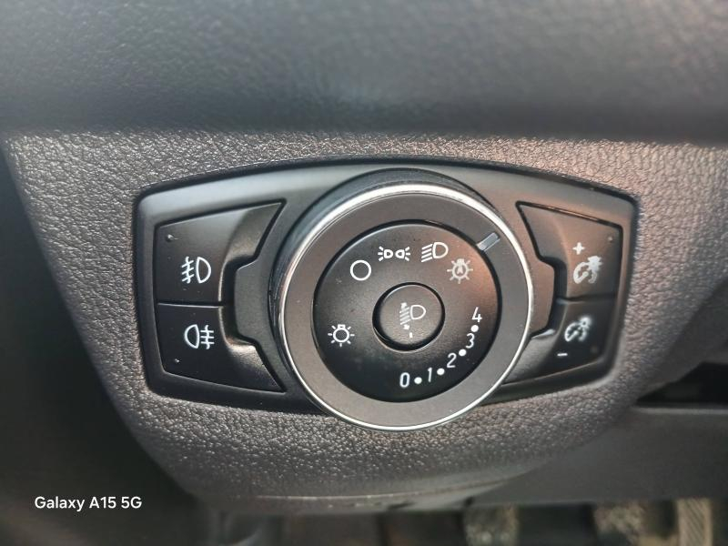 Photo 11 de l’annonce de FORD Transit Courier VUL d’occasion à vendre à NÎMES