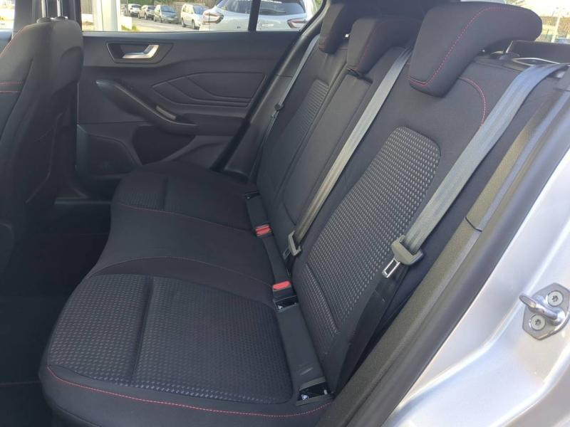 Photo 15 de l’annonce de FORD Focus d’occasion à vendre à ARLES