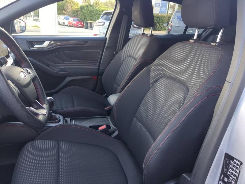 Photo 17 de l’annonce de FORD Focus d’occasion à vendre à ARLES