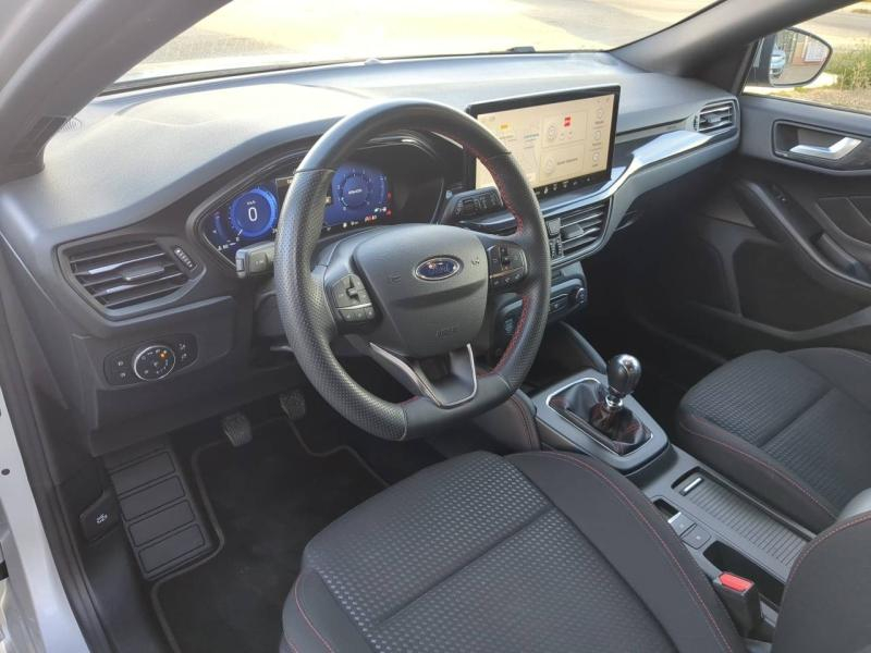 Photo 18 de l’annonce de FORD Focus d’occasion à vendre à ARLES