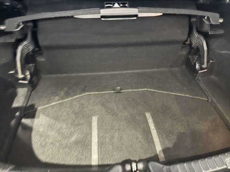 Photo 15 de l’annonce de MERCEDES-BENZ Classe SLK d’occasion à vendre à MONTFAVET