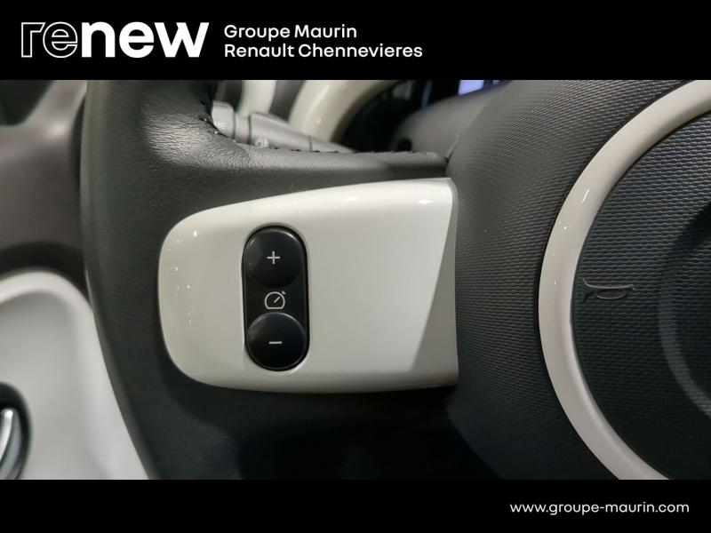 Photo 14 de l’annonce de RENAULT Twingo d’occasion à vendre à CHENNEVIÈRES-SUR-MARNE
