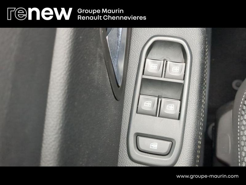 Photo 18 de l’annonce de DACIA Duster d’occasion à vendre à CHENNEVIÈRES-SUR-MARNE