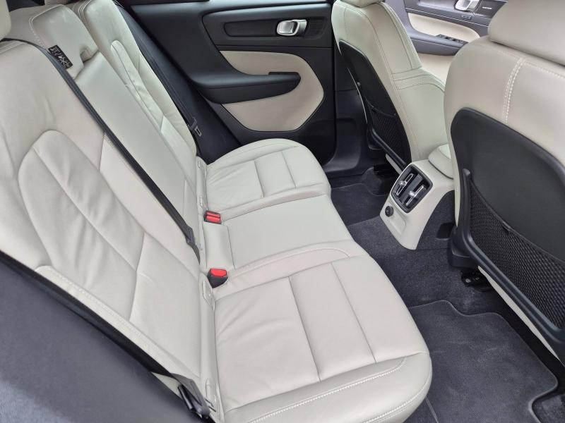 Photo 16 de l’annonce de VOLVO XC40 d’occasion à vendre à AVIGNON