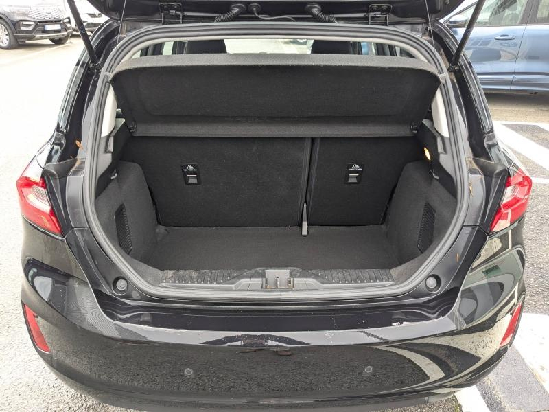 Photo 9 de l’annonce de FORD Fiesta d’occasion à vendre à DRAGUIGNAN