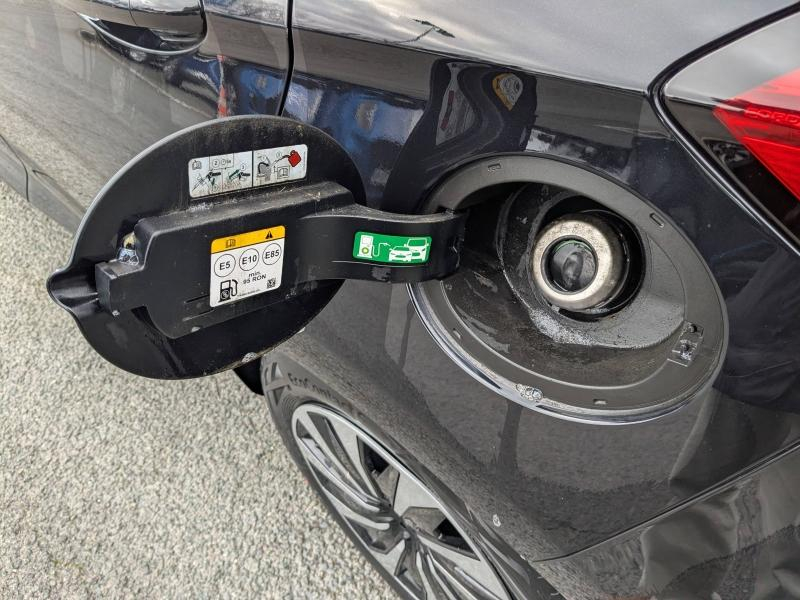 Photo 11 de l’annonce de FORD Fiesta d’occasion à vendre à DRAGUIGNAN