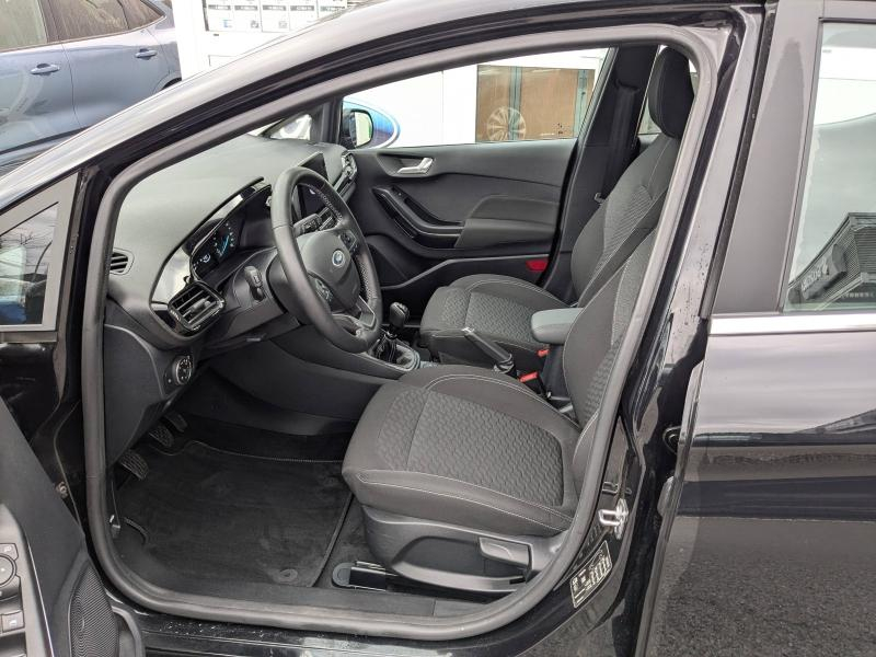 Photo 14 de l’annonce de FORD Fiesta d’occasion à vendre à DRAGUIGNAN