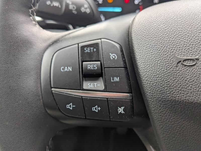 Photo 18 de l’annonce de FORD Fiesta d’occasion à vendre à DRAGUIGNAN