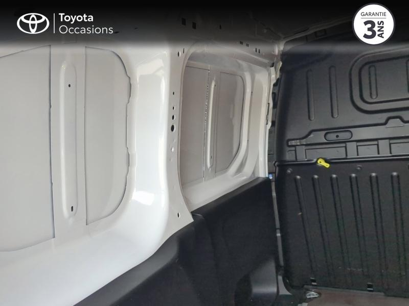 Photo 12 de l’annonce de TOYOTA ProAce City Verso d’occasion à vendre à MONTFAVET