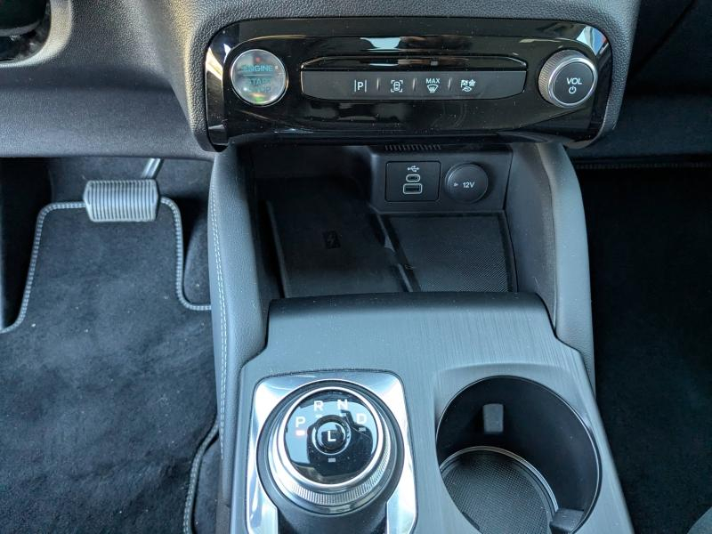 Photo 13 de l’annonce de FORD Kuga d’occasion à vendre à LA VALETTE