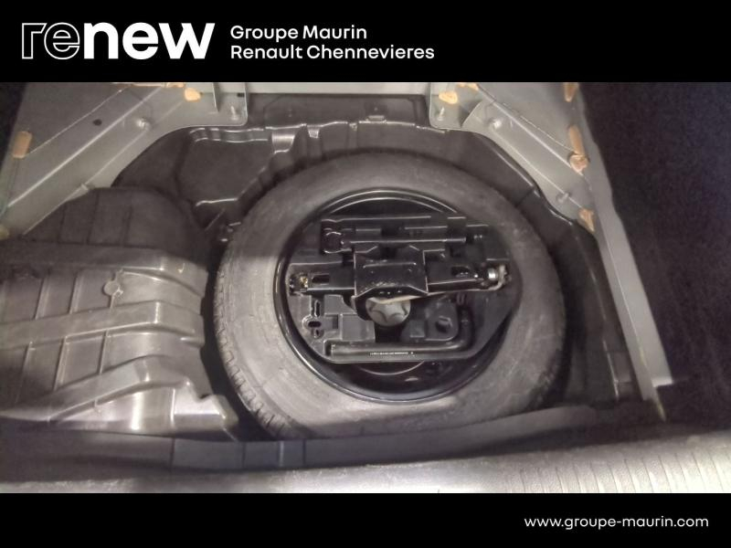 Photo 15 de l’annonce de RENAULT Megane d’occasion à vendre à CHENNEVIÈRES-SUR-MARNE