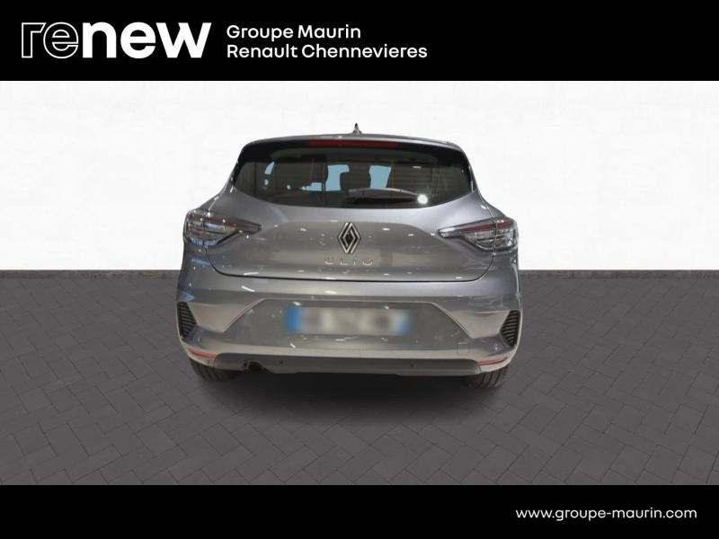 Photo 6 de l’annonce de RENAULT Clio d’occasion à vendre à CHENNEVIÈRES-SUR-MARNE