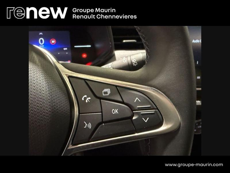 Photo 20 de l’annonce de RENAULT Clio d’occasion à vendre à CHENNEVIÈRES-SUR-MARNE