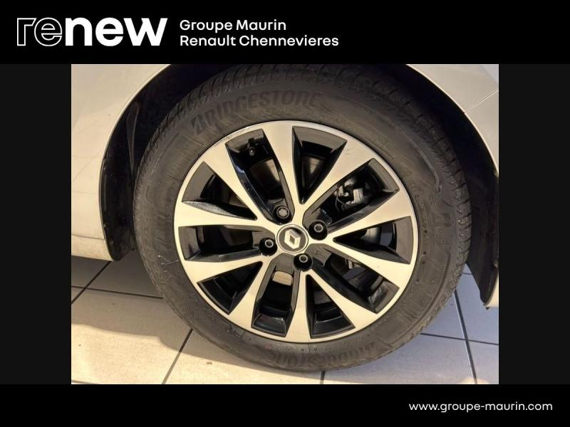 Photo 11 de l’annonce de RENAULT Clio d’occasion à vendre à CHENNEVIÈRES-SUR-MARNE