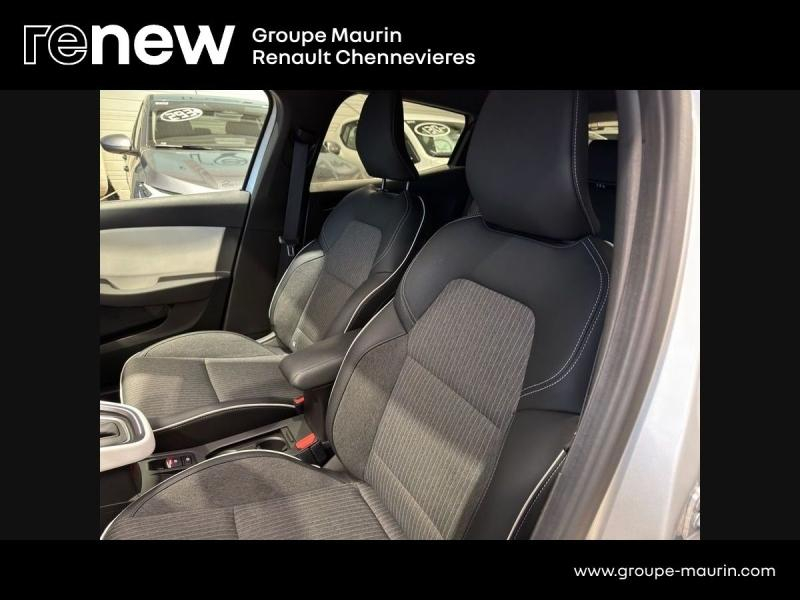 Photo 15 de l’annonce de RENAULT Clio d’occasion à vendre à CHENNEVIÈRES-SUR-MARNE