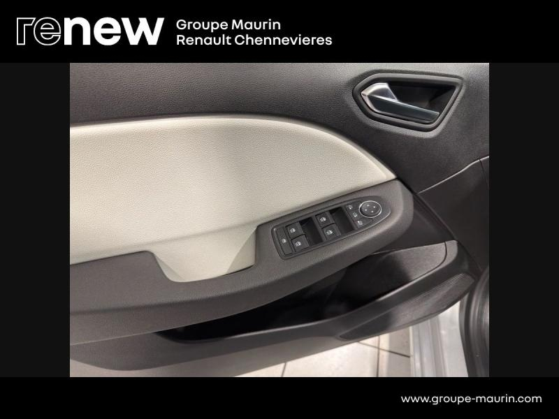 Photo 16 de l’annonce de RENAULT Clio d’occasion à vendre à CHENNEVIÈRES-SUR-MARNE